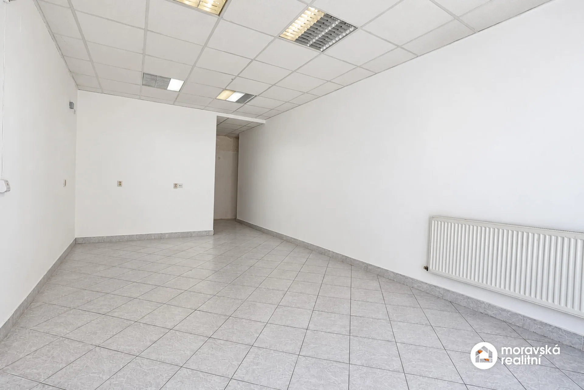 Pronájem domu s prodejnou, Ivančice, ul. Jana Schwarze - bydlení a podnikání pod jednou střechou