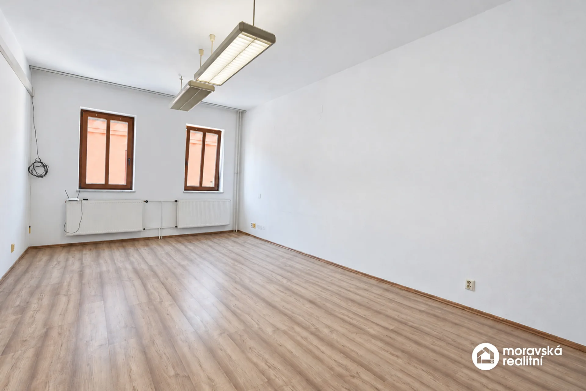 Pronájem domu s prodejnou, Ivančice, ul. Jana Schwarze - bydlení a podnikání pod jednou střechou