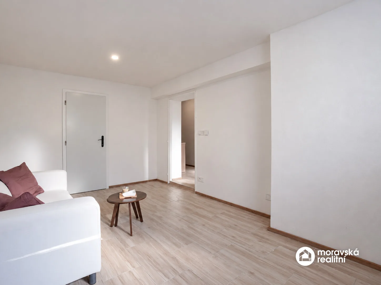 Prodej nebytového prostoru 31 m² se vstupem z ulice, po rekonstrukci - Brno-Židenice, Viniční
