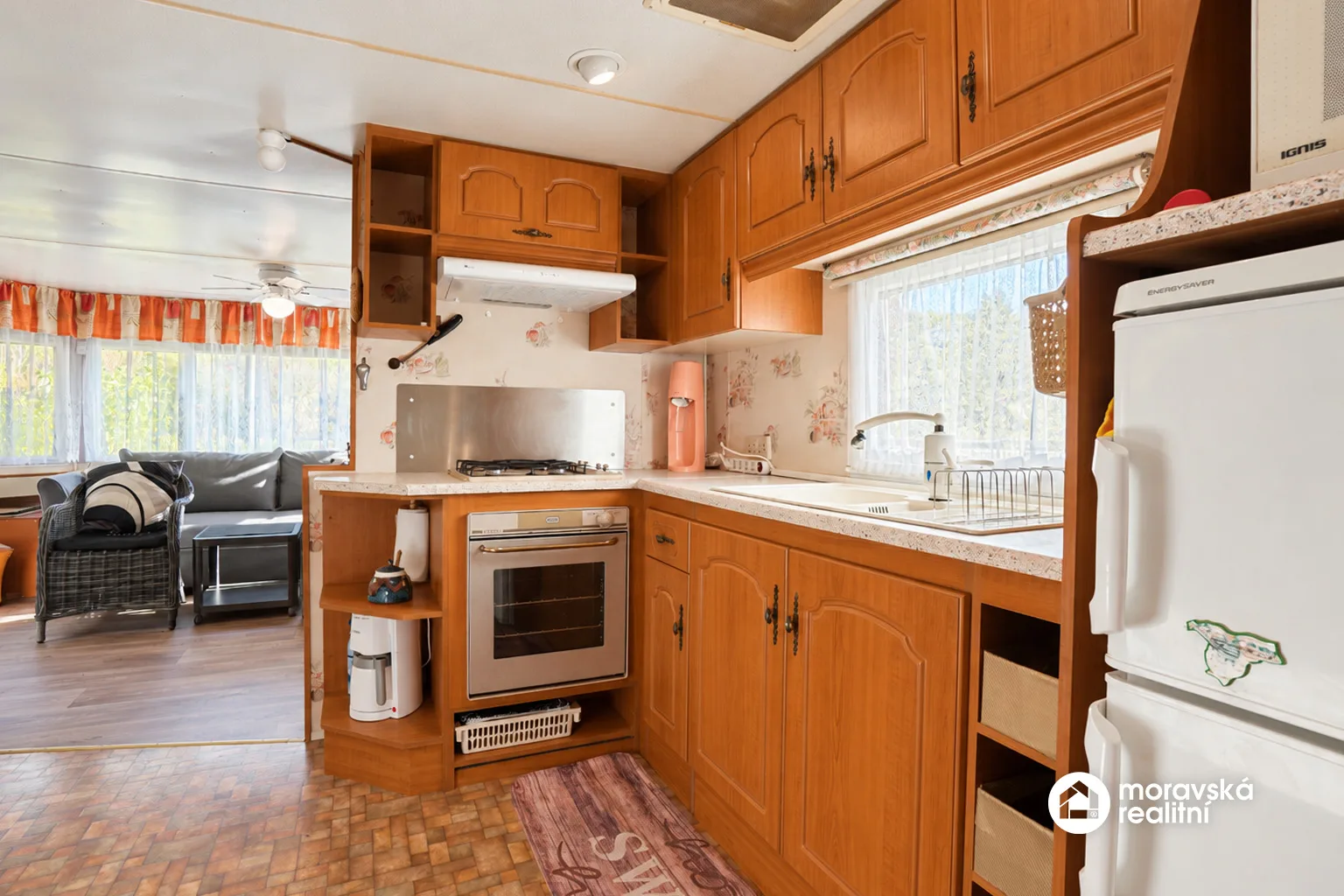 Prodej zateplené celoroční chaty, vlastní oplocený pozemek 224 m², Ivančice - Stříbský mlýn
