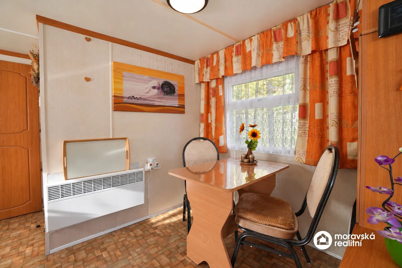 Prodej zateplené celoroční chaty, vlastní oplocený pozemek 224 m², Ivančice - Stříbský mlýn