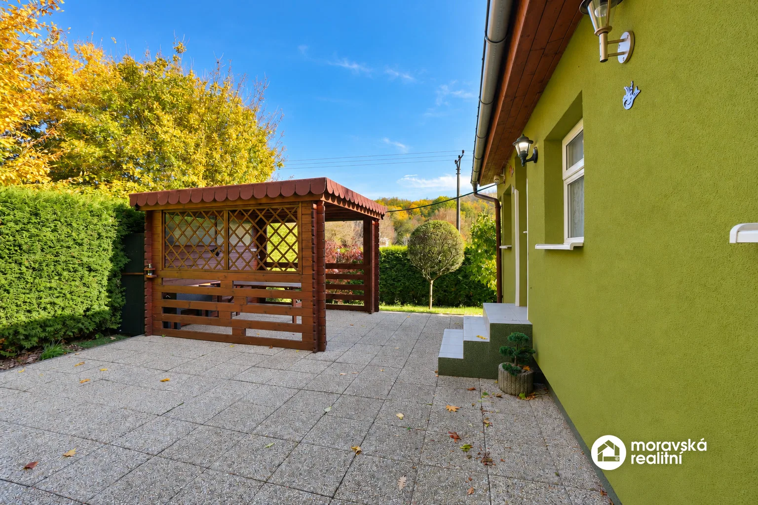 Prodej zateplené celoroční chaty, vlastní oplocený pozemek 224 m², Ivančice - Stříbský mlýn