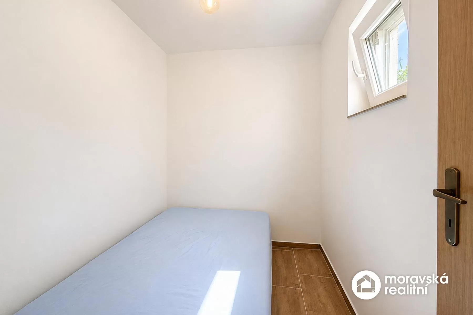 Prodej dvou chat na rozlehlém pozemku v malebném okolí Stříbského mlýna u Ivančic