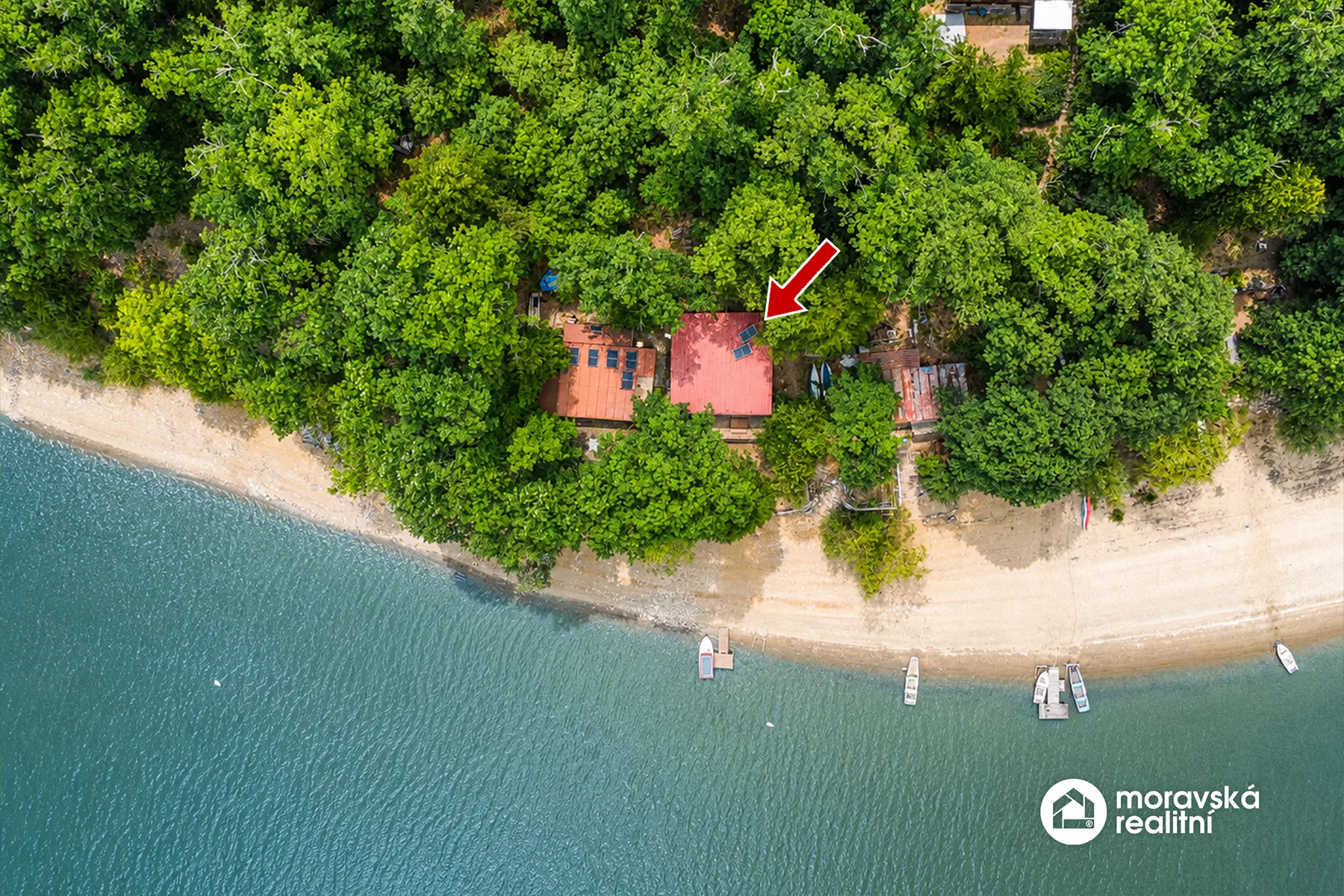 Prodej chaty 64 m² v první řadě přímo u vody – Chvalatice, Vranovská přehrada