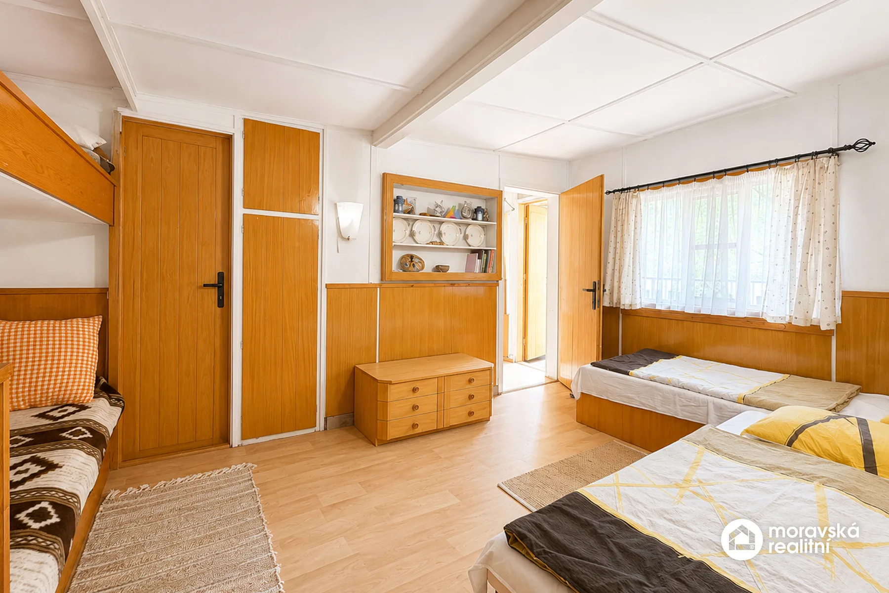 Prodej chaty 64 m² v první řadě přímo u vody – Chvalatice, Vranovská přehrada