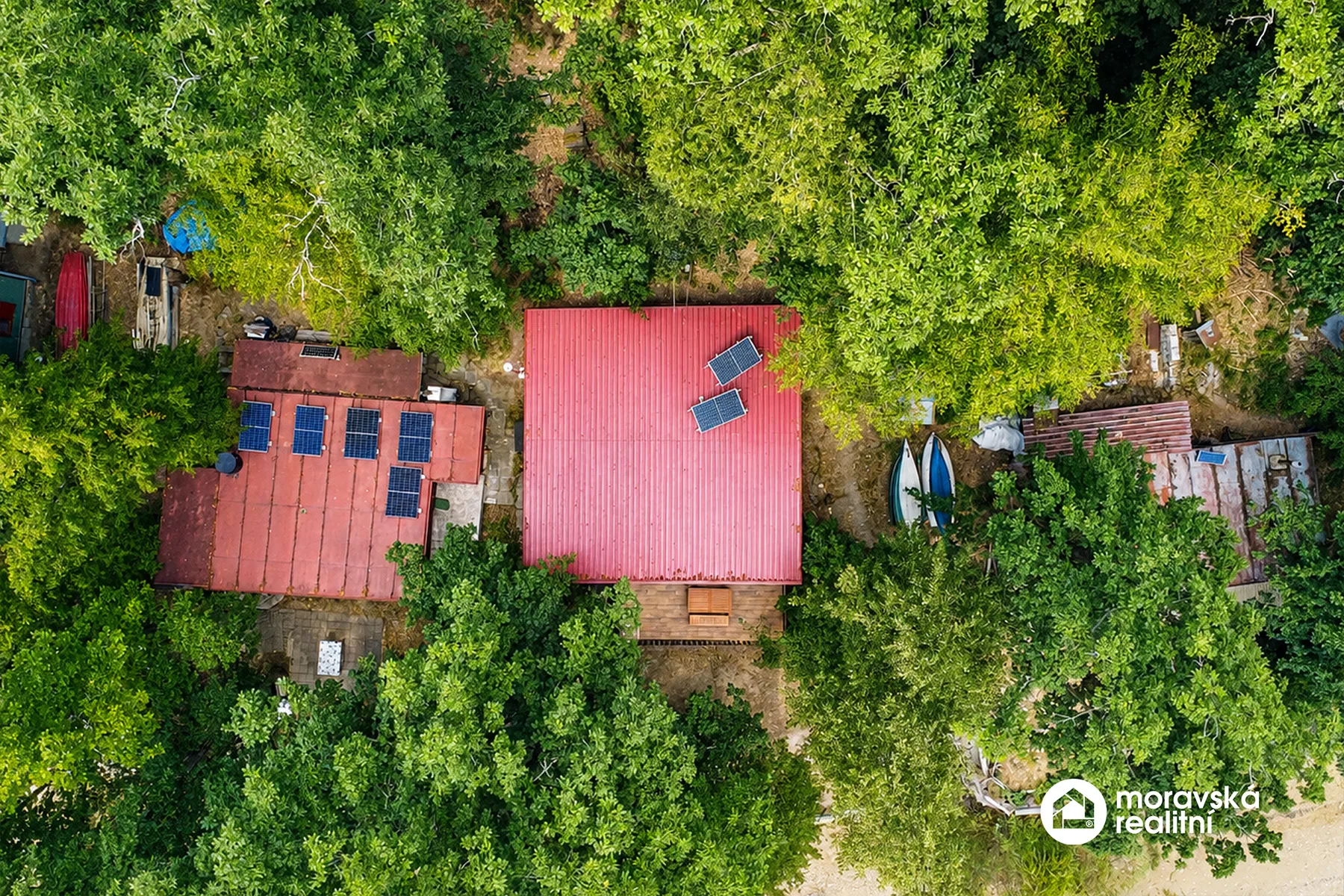 Prodej chaty 64 m² v první řadě přímo u vody – Chvalatice, Vranovská přehrada