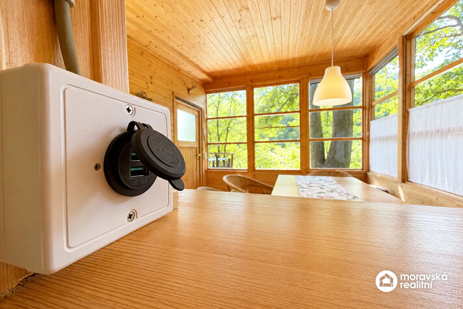 Prodej chaty 64 m² v první řadě přímo u vody – Chvalatice, Vranovská přehrada