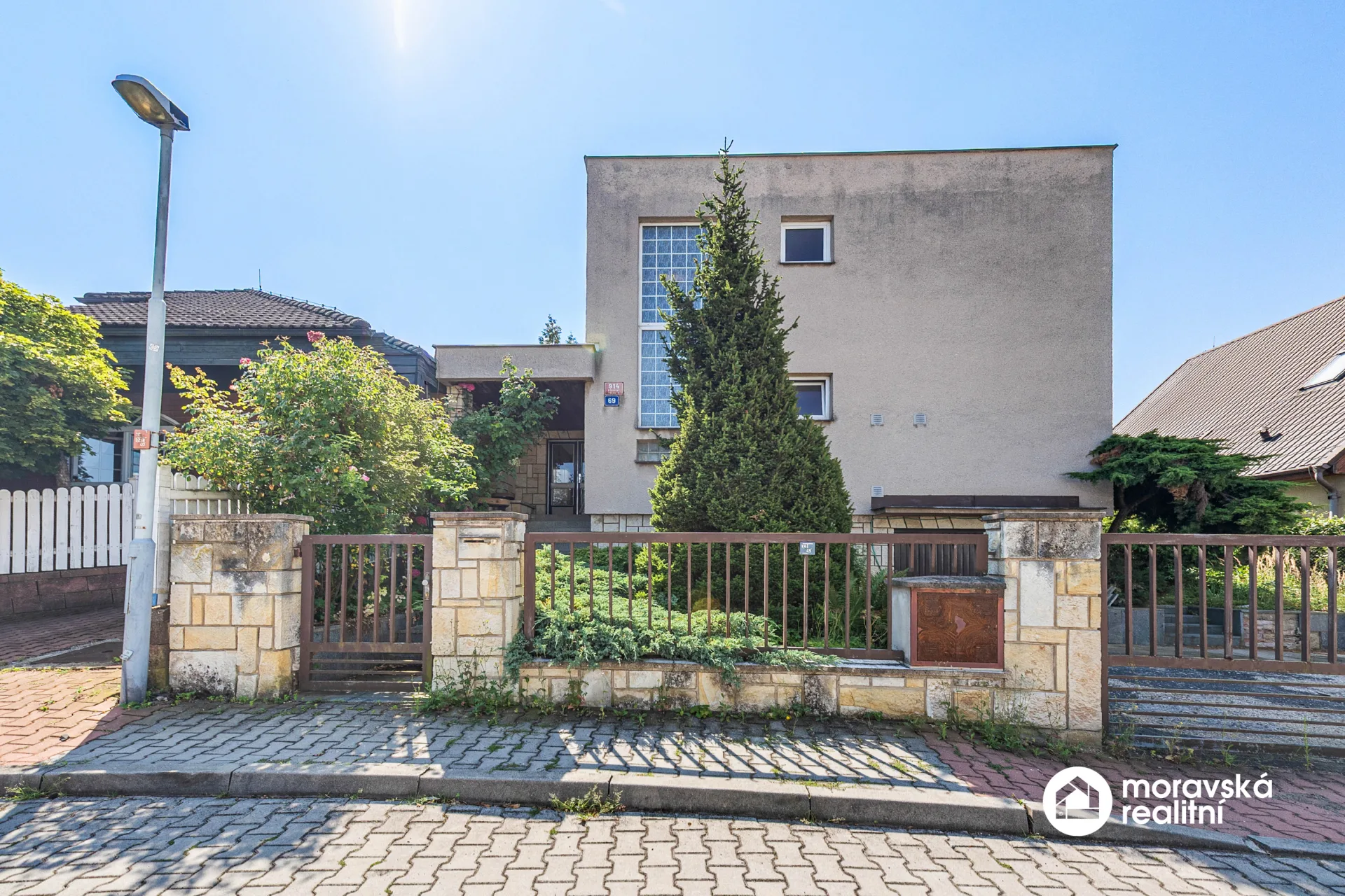 Prodej rodinného domu 5+1, 210 m², pozemek 1 048 m², Praha 5 – ul. Pod viaduktem