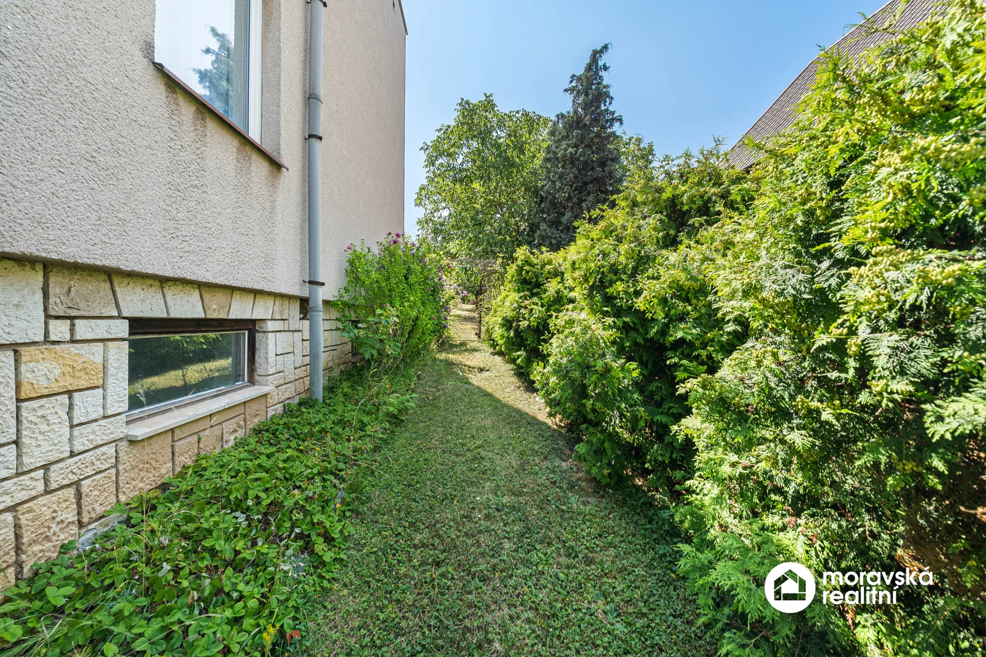 Prodej rodinného domu 5+1, 210 m², pozemek 1 048 m², Praha 5 – ul. Pod viaduktem