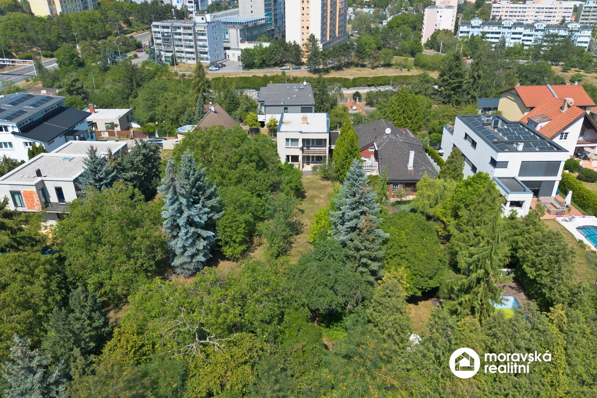 Prodej rodinného domu 5+1, 210 m², pozemek 1 048 m², Praha 5 – ul. Pod viaduktem