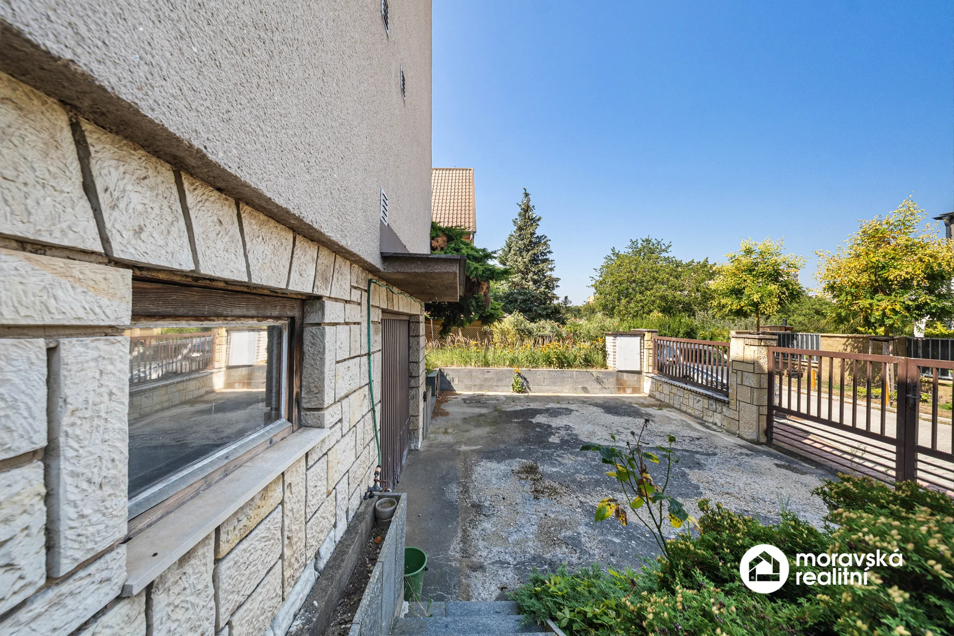Prodej rodinného domu 5+1, 210 m², pozemek 1 048 m², Praha 5 – ul. Pod viaduktem