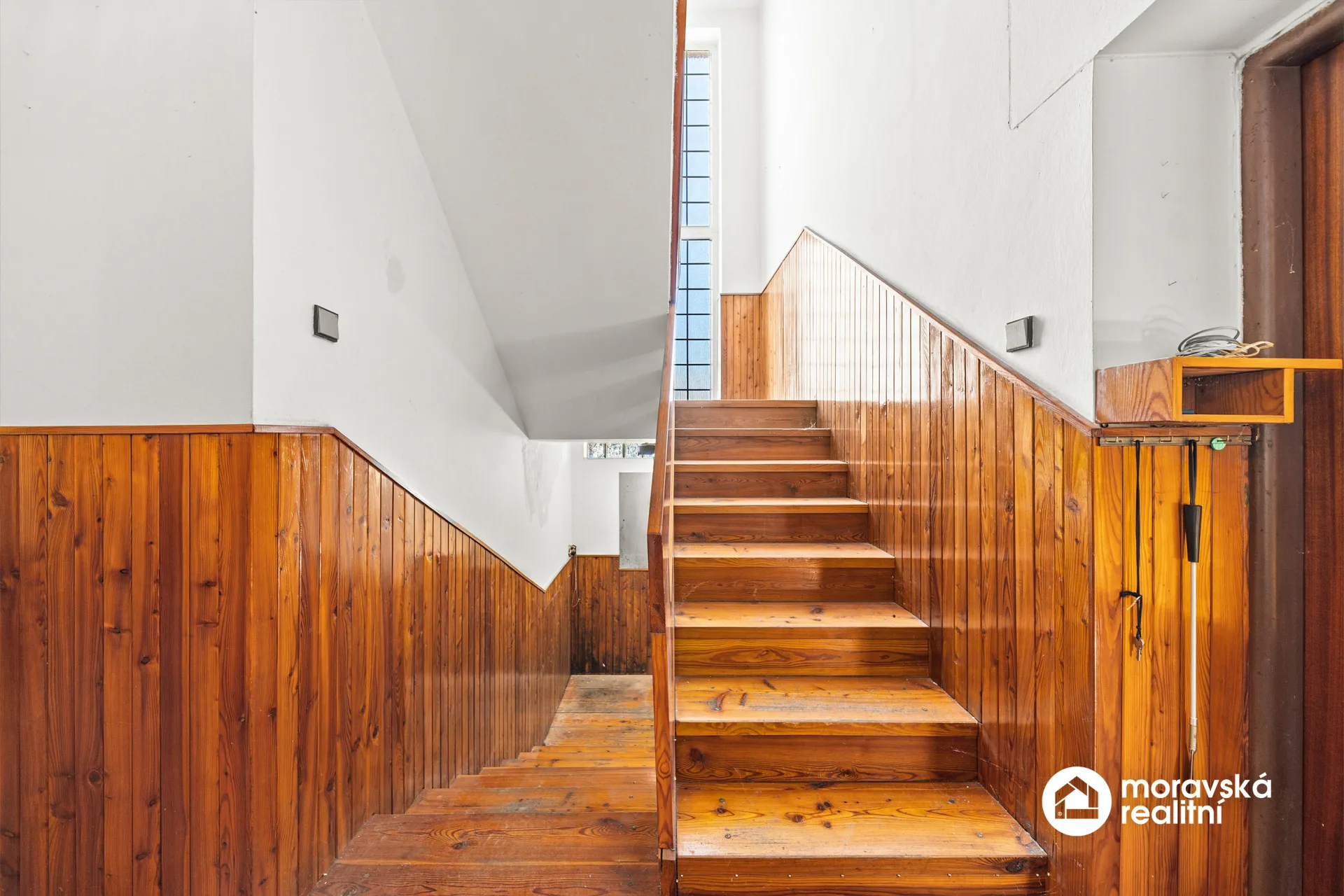 Prodej rodinného domu 5+1, 210 m², pozemek 1 048 m², Praha 5 – ul. Pod viaduktem